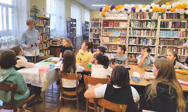 познавательный час “Достижения людей с белой тростью”